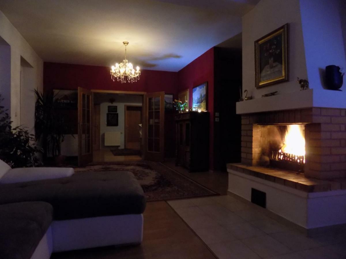 Landhaus Florian Apartment Rovensko pod Troskami Luaran gambar