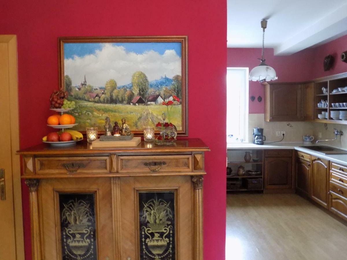 Landhaus Florian Apartment Rovensko pod Troskami Luaran gambar