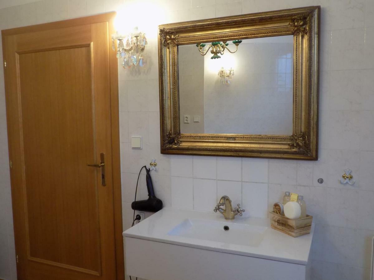 Landhaus Florian Apartment Rovensko pod Troskami Luaran gambar